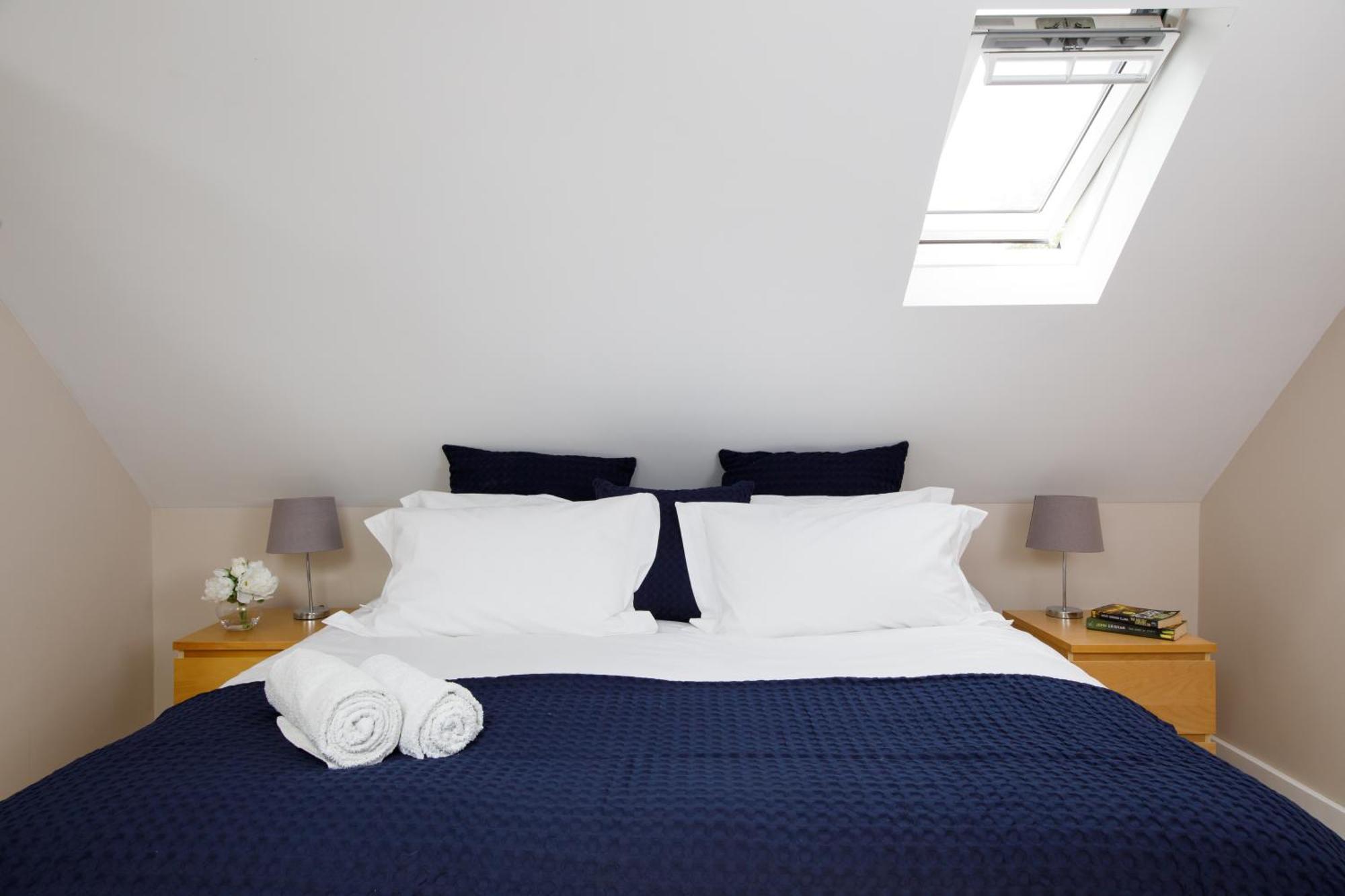 'Orchard Croft Lodge - Chichester', Book-Direct, New Home 1,367 Sq' Ft' , Can Sleep 8 On Request , Split & Link 'Super King' Size Beds, Free Wi-Fi, Sky Tv & Sky Sports, 9 - Minutes From West Wittering Beach, Very Quiet Location, Dog Friendly 外观 照片